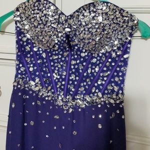 Purple Prom / Ball Gown